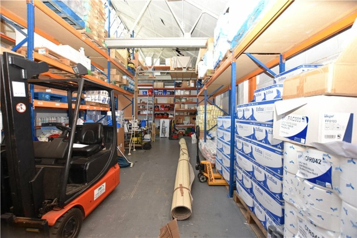 156 St Albans Rd, Sandridge to rent Interior Photo- Image 1 of 8