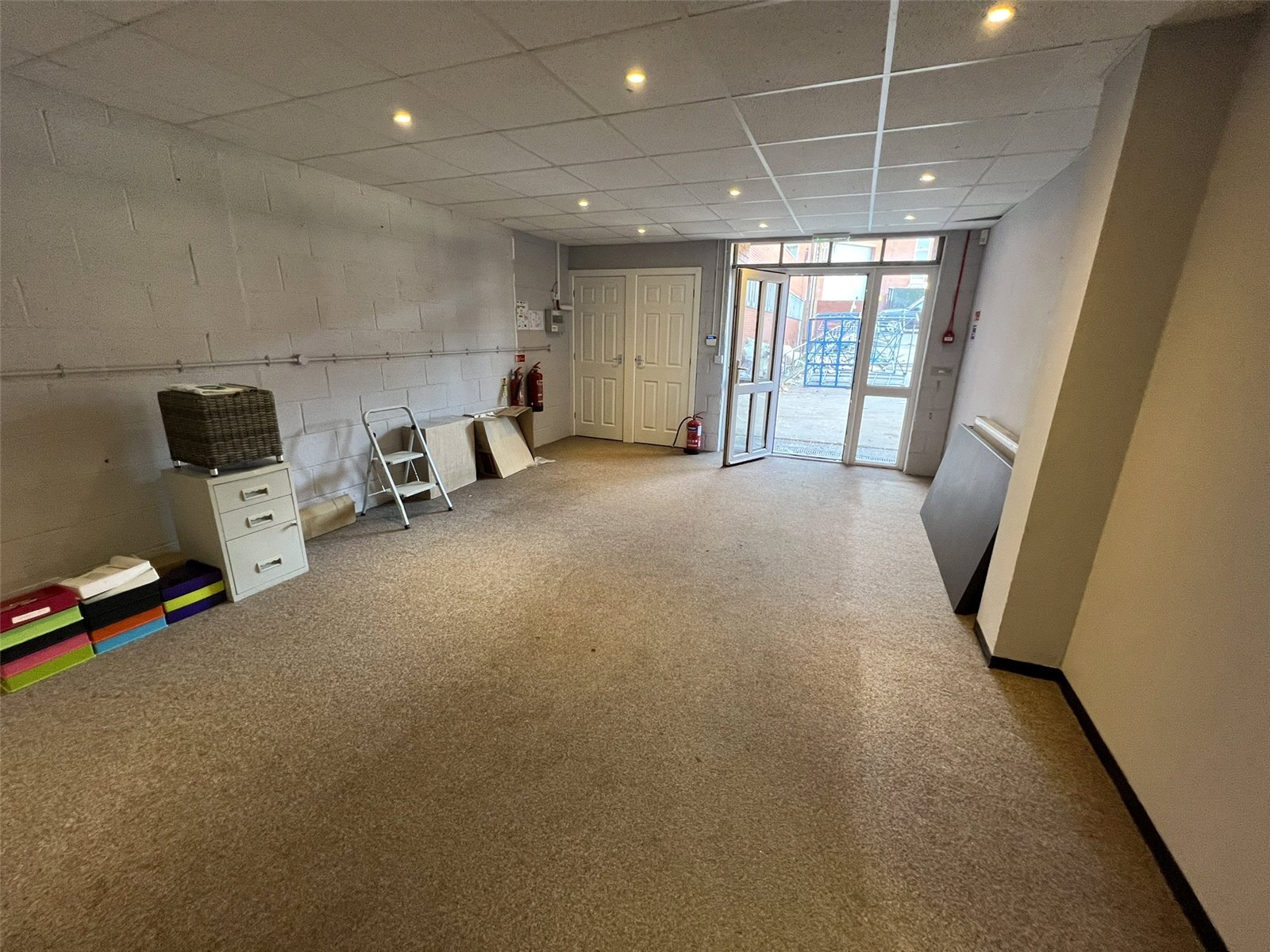 Arterial Rd, Leigh On Sea to rent Interior Photo- Image 1 of 8