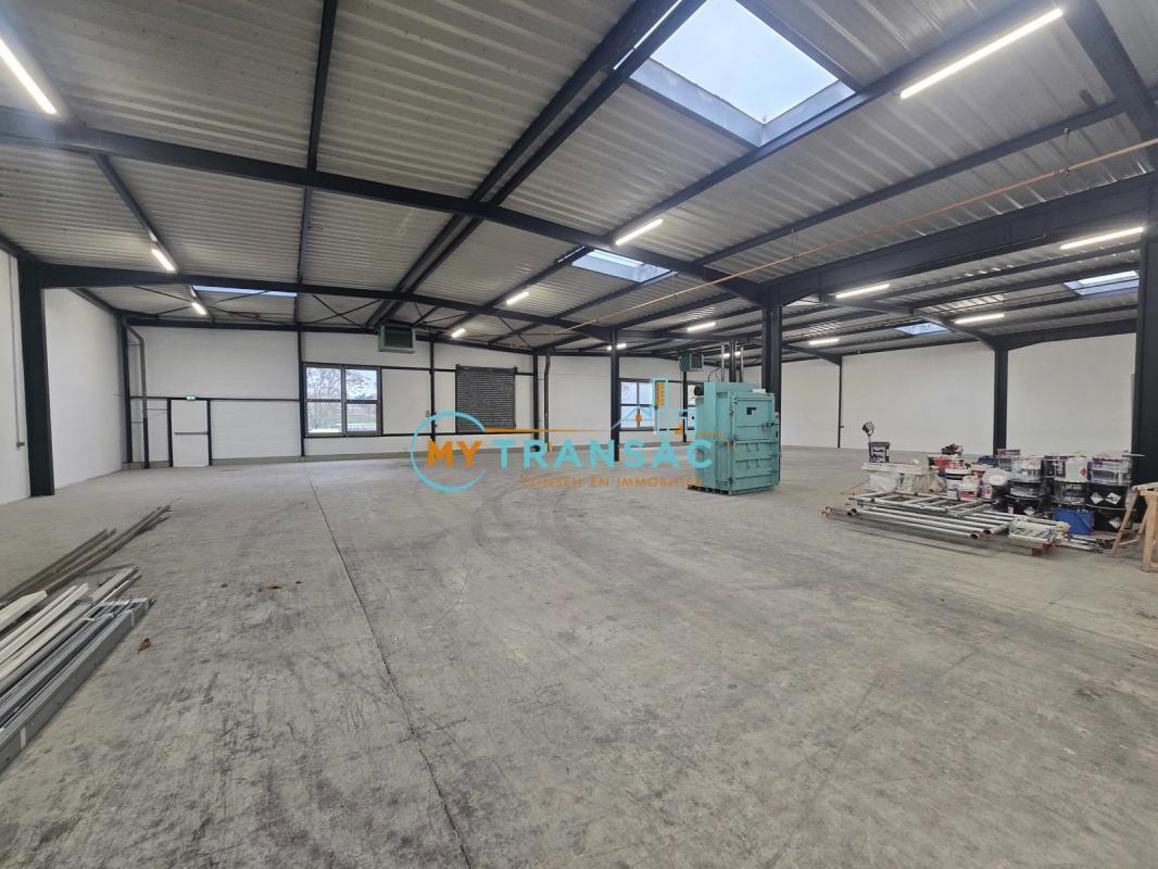 Light Industrial in Ivry-sur-Seine to rent Interior Photo- Image 1 of 8