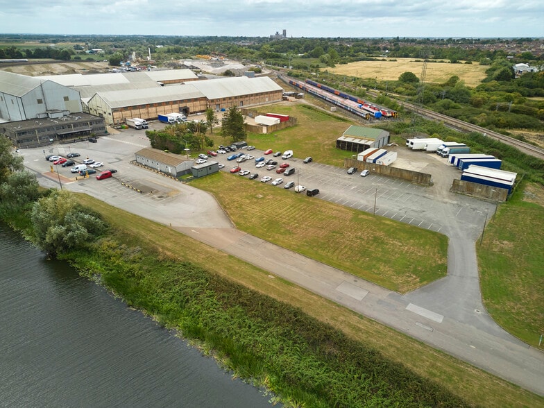 Road and Rail Distribution Centre, Queen Adelaide Way, Ely to rent - Aerial - Image 2 of 9