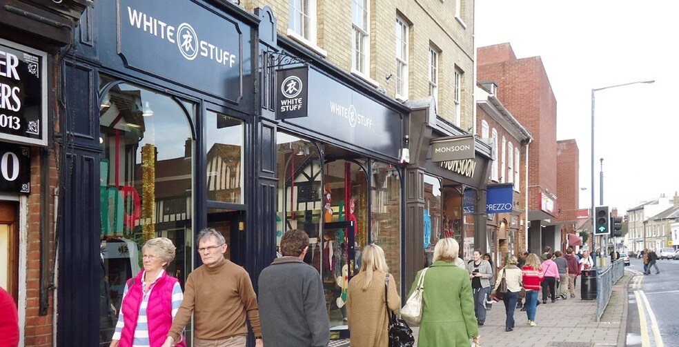 14 -15, 16 & 17 Bancroft Hitchin portfolio of 3 properties for sale on LoopNet.co.uk - Building Photo - Image 3 of 11