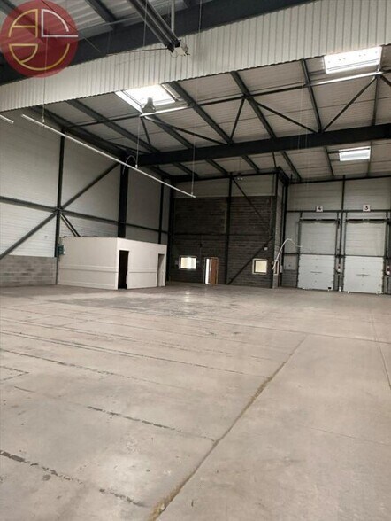 Industrial in Toulouse for sale - Building Photo - Image 2 of 3