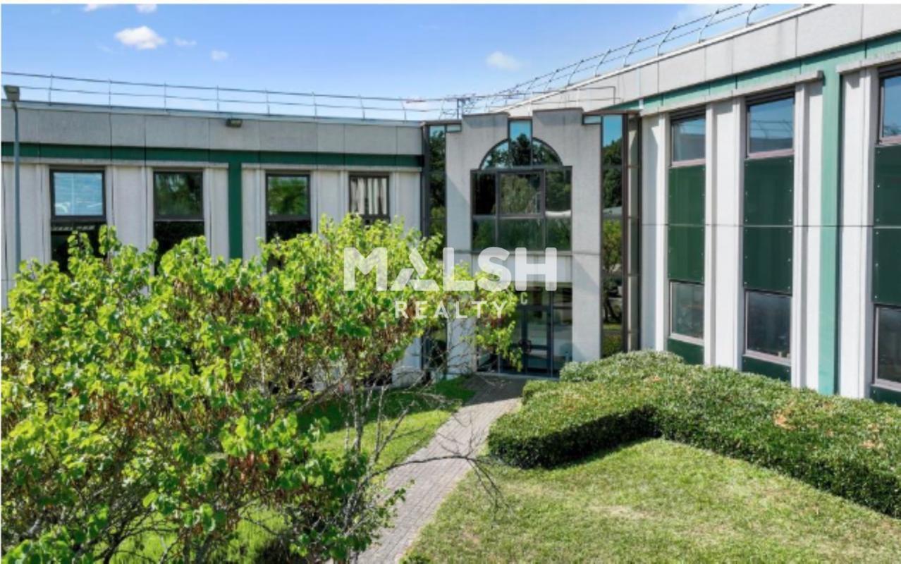 Office in Limonest to rent Building Photo- Image 1 of 20