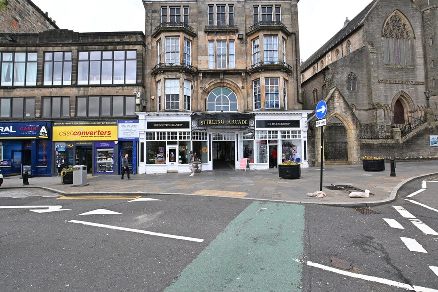 King St, Stirling to rent - Building Photo - Image 2 of 6