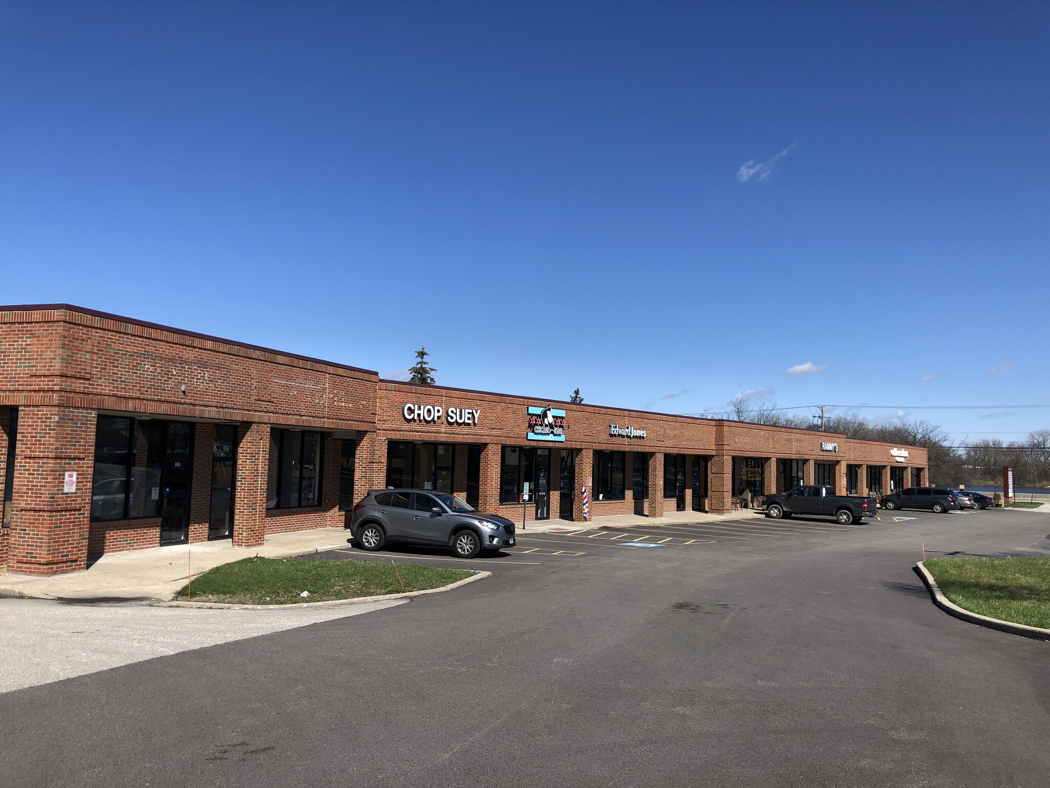 820 Wheeling Rd, Wheeling, IL for rent Building Photo- Image 1 of 32