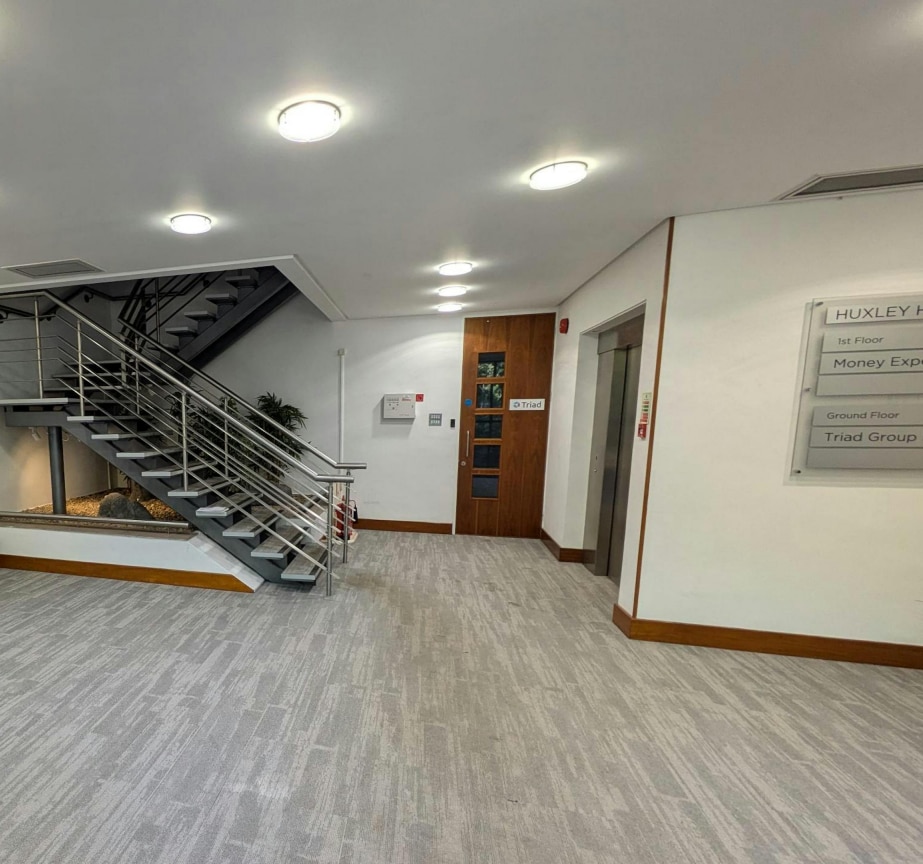 Catteshall Ln, Godalming to rent Interior Photo- Image 1 of 3