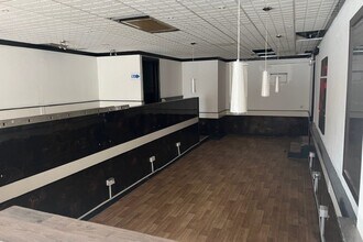 76-79 South St, Exeter to rent Interior Photo- Image 2 of 4