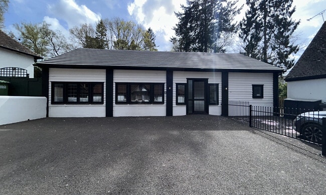 More details for 1 Shepherds Grove Ln, East Grinstead - Office to Rent