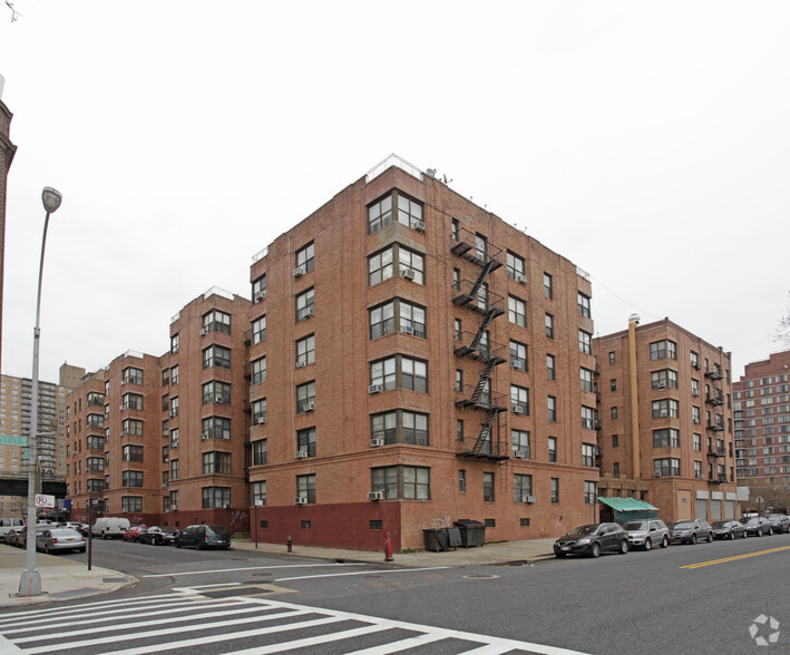 3100 Ocean Pky, Brooklyn, NY for rent - Building Photo - Image 2 of 18