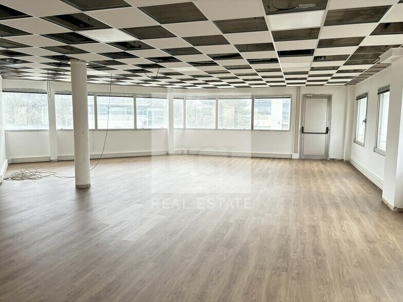 11 Rue Edison, Bron to rent - Interior Photo - Image 1 of 7