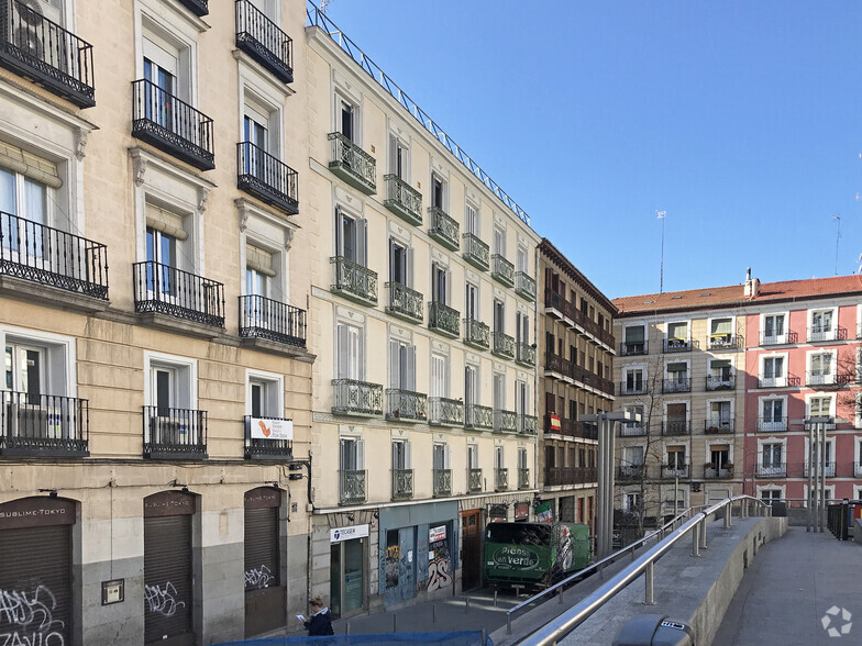 Cuesta Santo Domingo, 22, Madrid, Madrid for rent - Primary Photo - Image 1 of 2