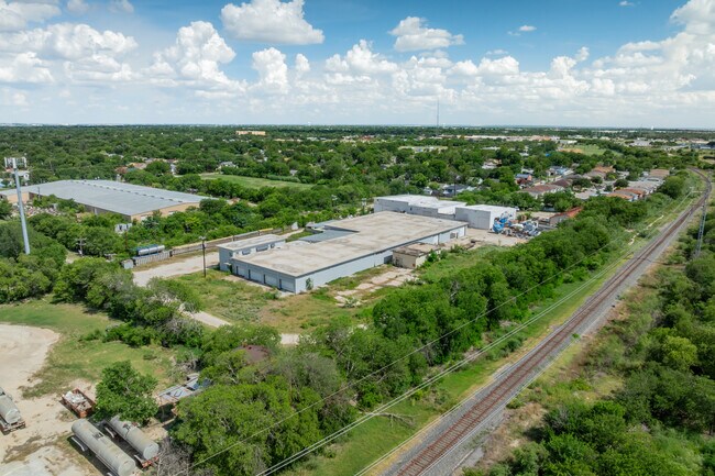 More details for 625 Humble Ave, San Antonio, TX - Industrial to Rent