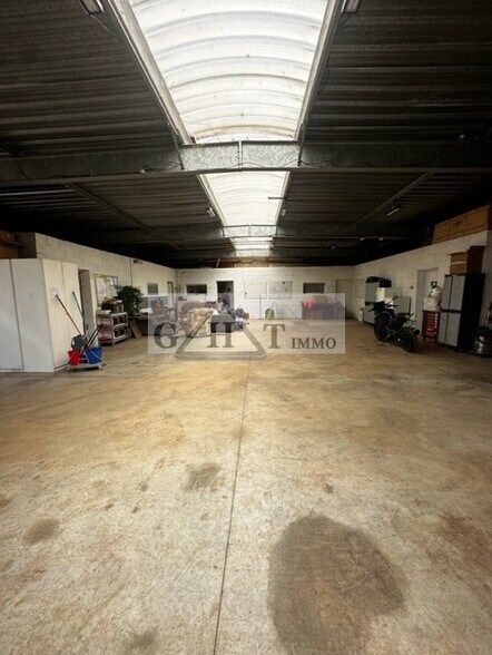 Industrial in Vaux-le-Pénil for sale - Building Photo - Image 2 of 6