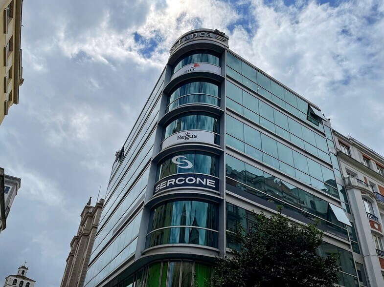 Calle Juan de Herrera, 18, Santander, Cantabria to rent - Building Photo - Image 3 of 3