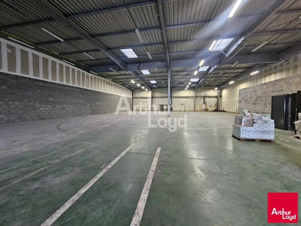 Location Local d'activités 1 285 m² - Photo 1
