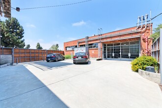 2332-2340 S Centinela Ave, Los Angeles, CA for rent Building Photo- Image 1 of 9