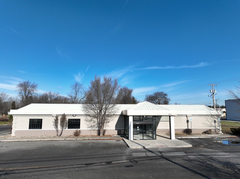 3909 Lake Ave, Fort Wayne, IN for sale - Building Photo - Image 1 of 11