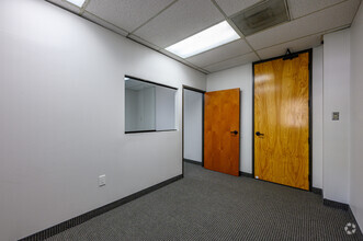 12000 Ford Rd, Dallas, TX for rent Interior Photo- Image 1 of 5