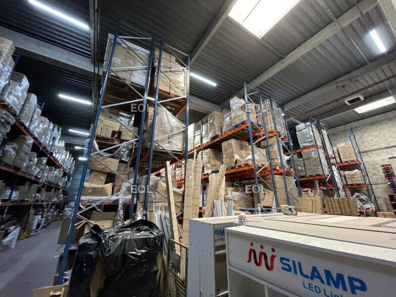 Light Industrial in Gennevilliers to rent - Building Photo - Image 3 of 28