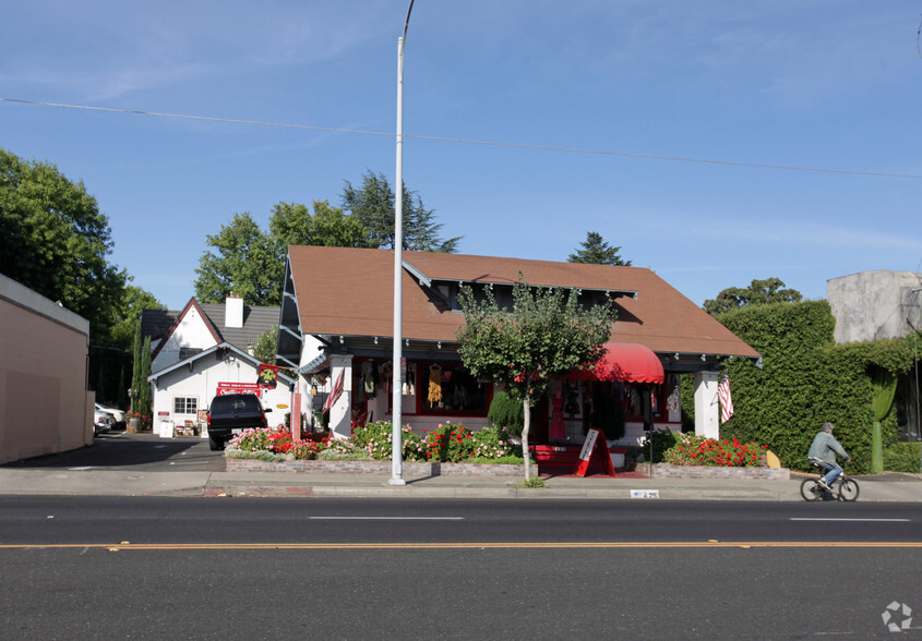 425 McHenry Ave, Modesto, CA for sale - Primary Photo - Image 1 of 1