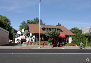 425 McHenry Ave, Modesto, CA for sale Primary Photo- Image 1 of 1