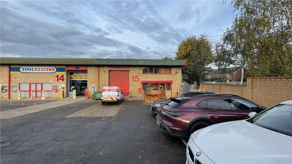 Raynham Close, Bishop's Stortford for sale - Building Photo - Image 1 of 1