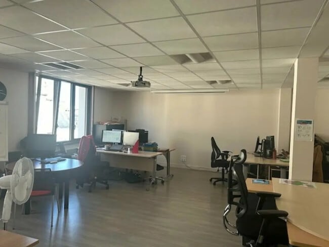 Location Bureaux 270 m²