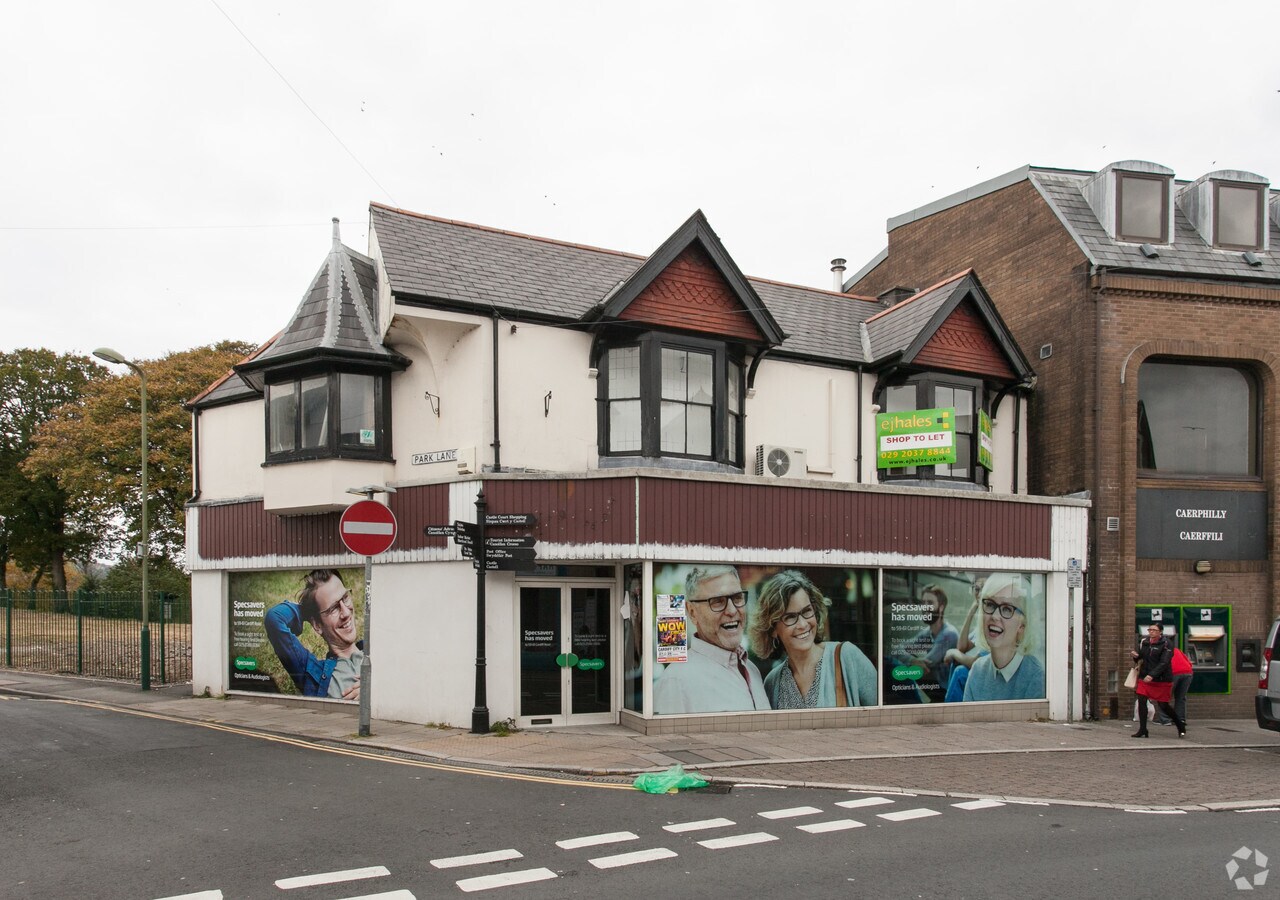 25 Cardiff Rd, Caerphilly, CF83 1FN UK