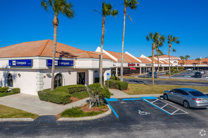 7205-7289 Forest Oaks Blvd, Spring Hill, FL for sale - Building Photo - Image 1 of 1