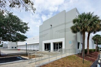 1300-1380 Park Central Blvd S, Pompano Beach, FL to rent Building Photo- Image 1 of 6