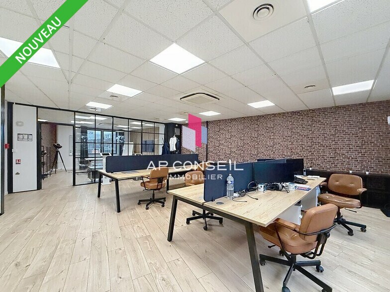 Office in Saint-Germain-en-Laye for sale - Interior Photo - Image 1 of 4