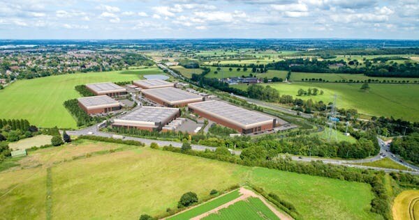 Cricket Ln, Lichfield to rent Building Photo- Image 1 of 9