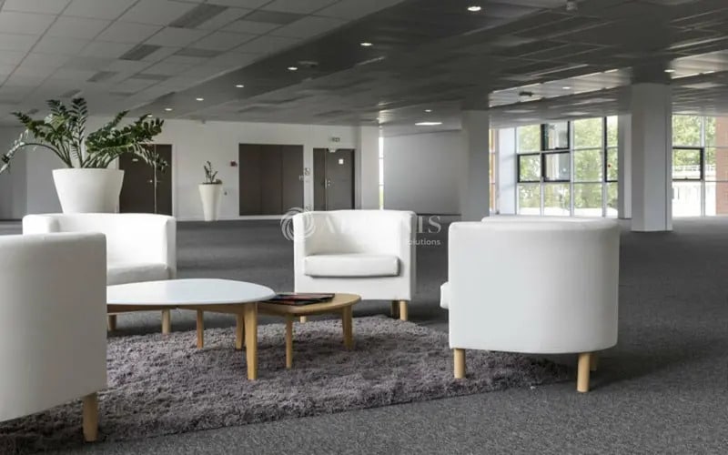 Office in Ivry-sur-Seine to rent - Building Photo - Image 2 of 10