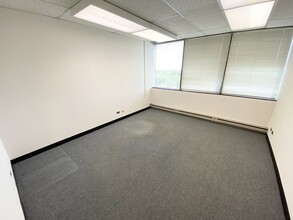 6160 N Cicero Ave, Chicago, IL for rent Building Photo- Image 2 of 3