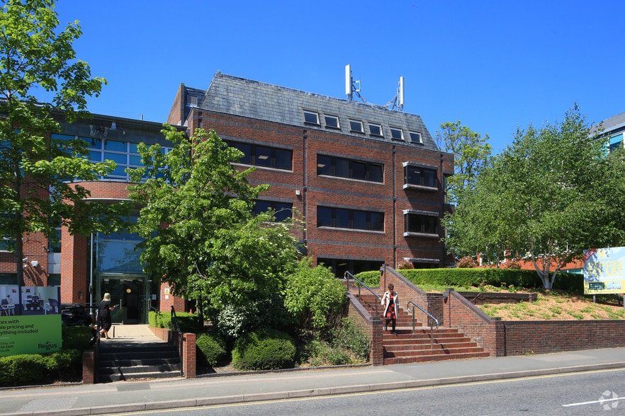 43 London Rd, Reigate for sale - Primary Photo - Image 1 of 1