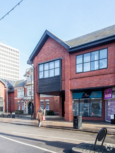 30A High St, New Malden to rent - Building Photo - Image 2 of 11