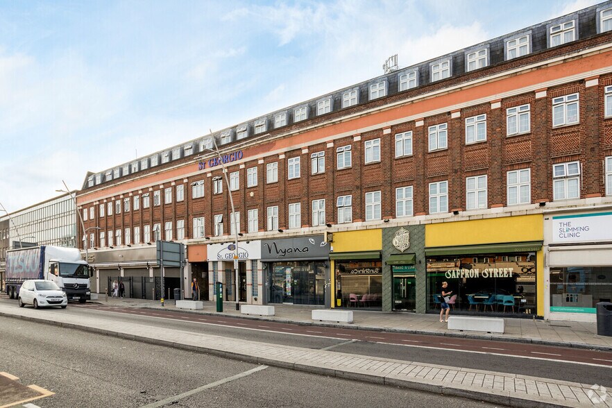 Cranbrook Rd, Ilford for sale - Primary Photo - Image 1 of 1