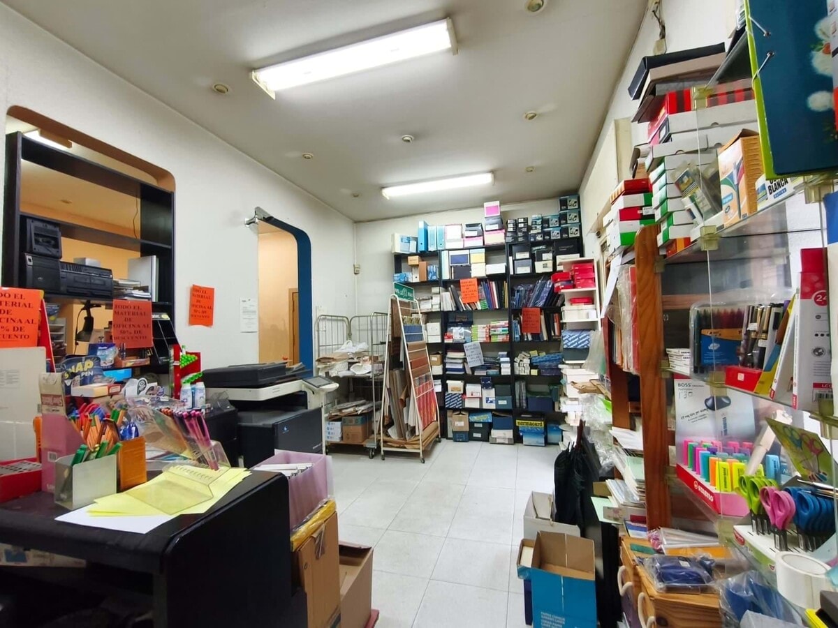 Madrid, MAD 28028 - Unit Puerta Izquierda -  - Interior Photo - Image 2 of 15