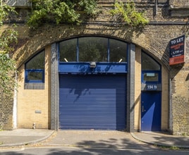 Carlisle Ln, London to rent Building Photo- Image 1 of 3