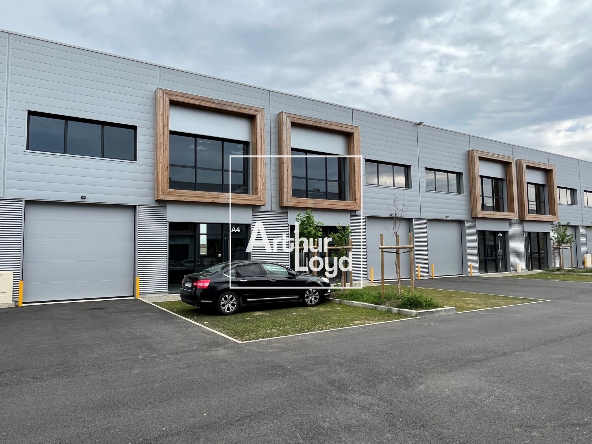 Light Industrial in Toulouse to rent Building Photo- Image 1 of 10
