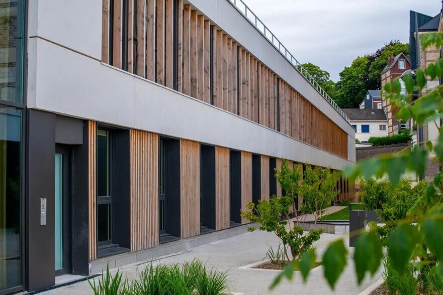 Office in Rouen to rent - Building Photo - Image 3 of 3
