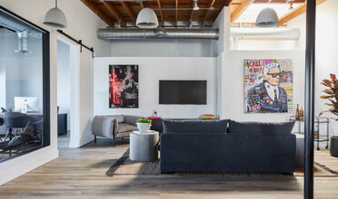 661 N Harper Ave, Los Angeles, CA for rent Interior Photo- Image 1 of 5