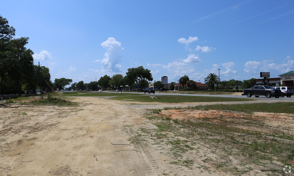 2023 W Nine Mile Rd, Pensacola, FL for sale - Primary Photo - Image 1 of 1