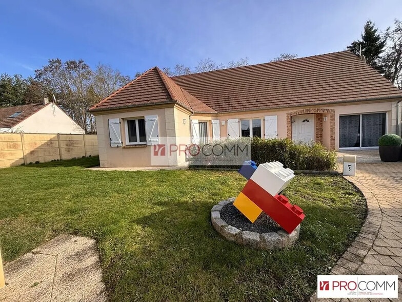 Light Industrial in Morancez for sale - Building Photo - Image 1 of 9