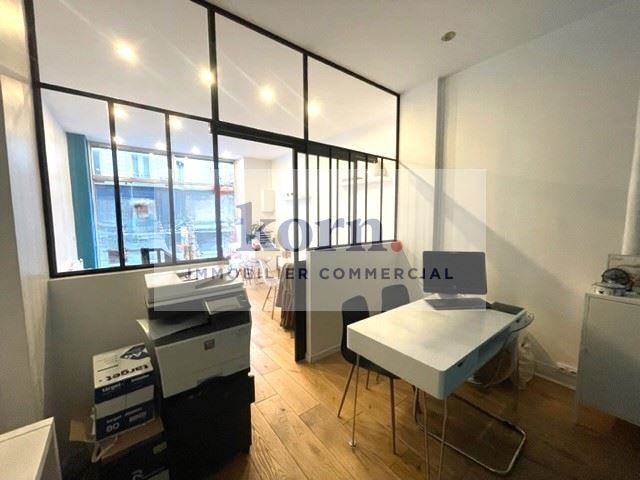 Retail in Paris to rent - Interior Photo - Image 3 of 5