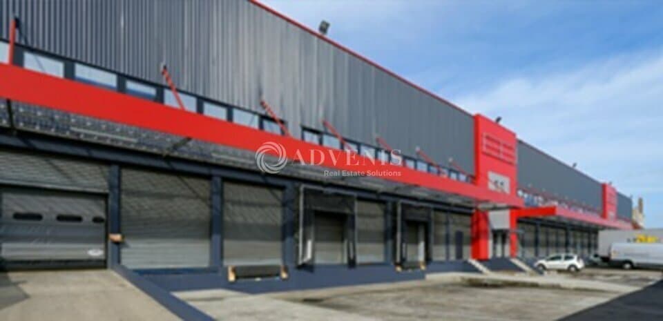 Industrial in Le Blanc-Mesnil to rent - Building Photo - Image 1 of 12
