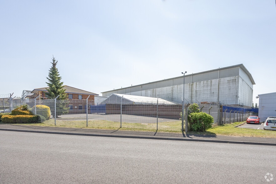 3 Boundary Way, Yeovil for sale - Building Photo - Image 3 of 14