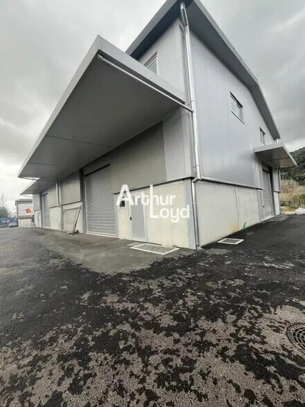 Light Industrial in La Roquette-sur-Siagne to rent - Building Photo - Image 2 of 8