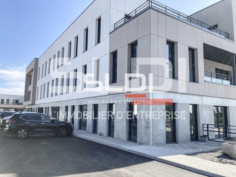 3 Avenue Edouard Herriot, Limas for sale - Building Photo - Image 1 of 9