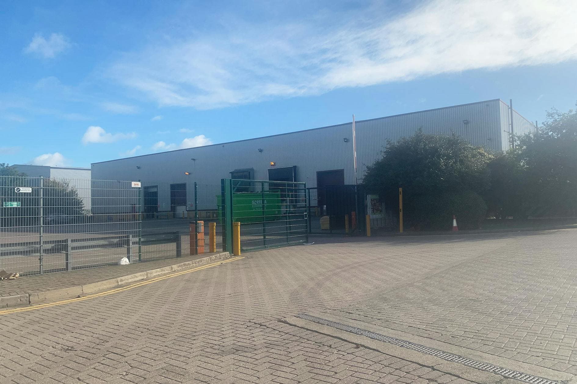 Bridge Close, Dartford to rent Building Photo- Image 1 of 1